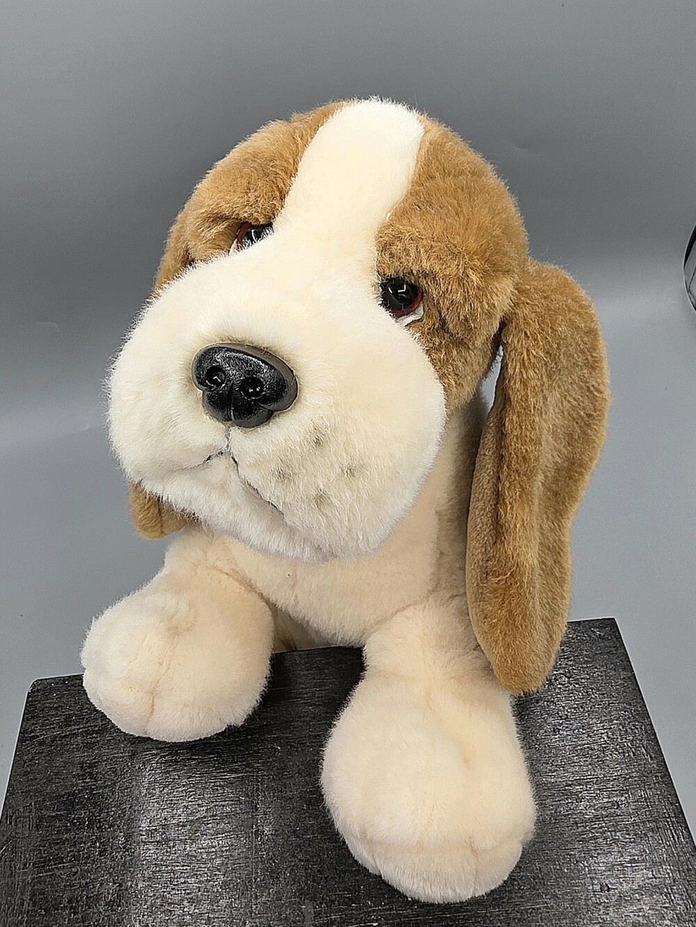 Basset Hound Bixby Stuffed Plush Puppy Dog 11" Realistic Animal Toy Russ Berrie